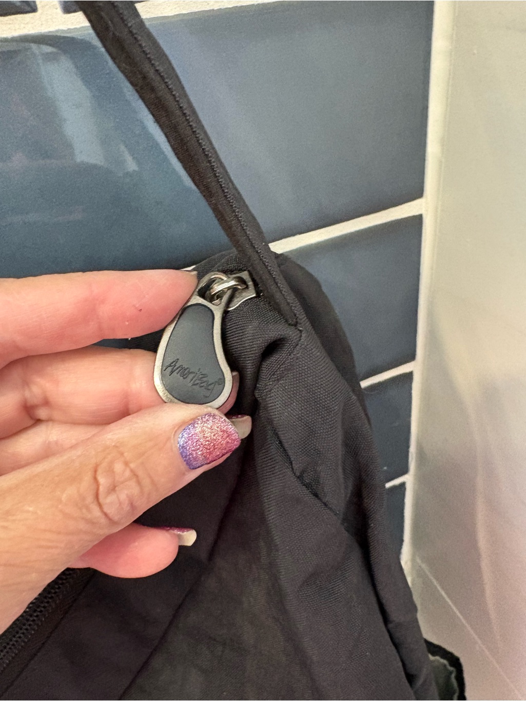 Ameribag Black Teardrop Sling Messenger Bag — image 2 of 8